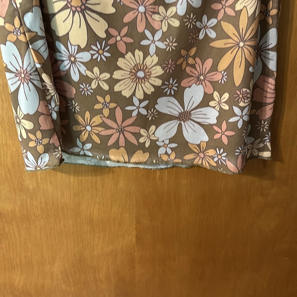 Women’s Skirt - Picture 4 of 4